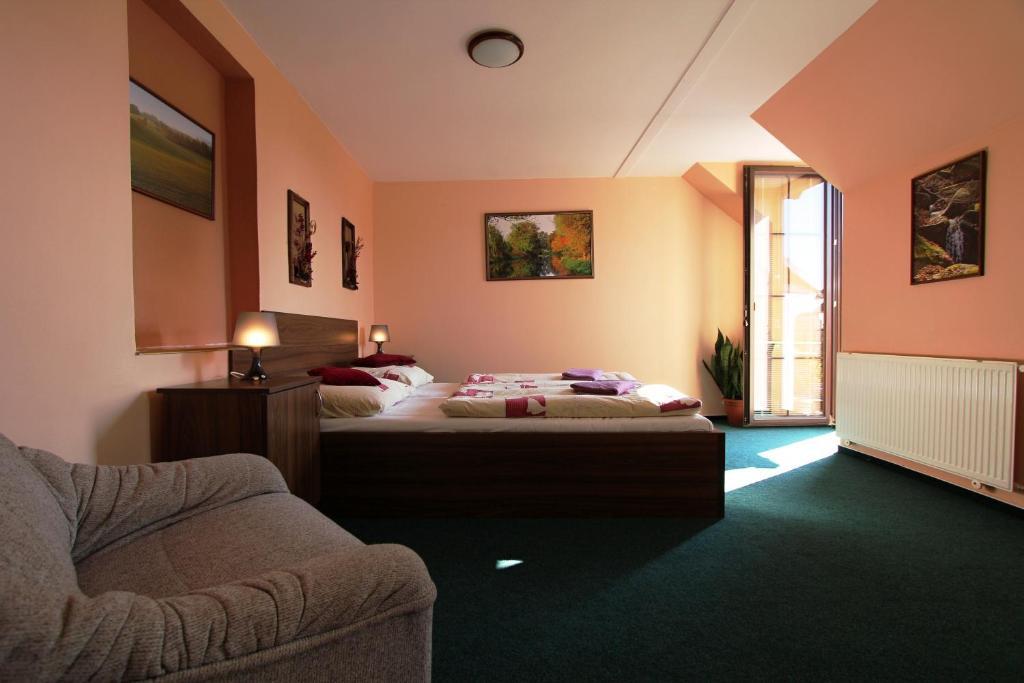 Pension U Svateho Jana Hradec Králové Zimmer foto